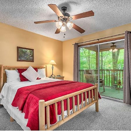 Smoky Mountain Treehouse Villa Maggie Valley Exterior foto